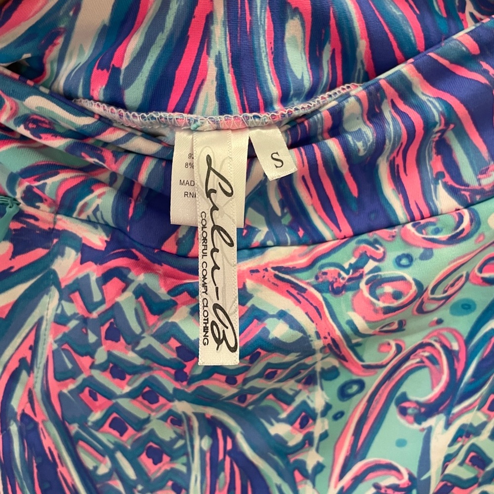 Lulu B, Aqua Floral-Print Mini Skirt with Pink & Blue Accents. Sz Small - Picture 3 of 7